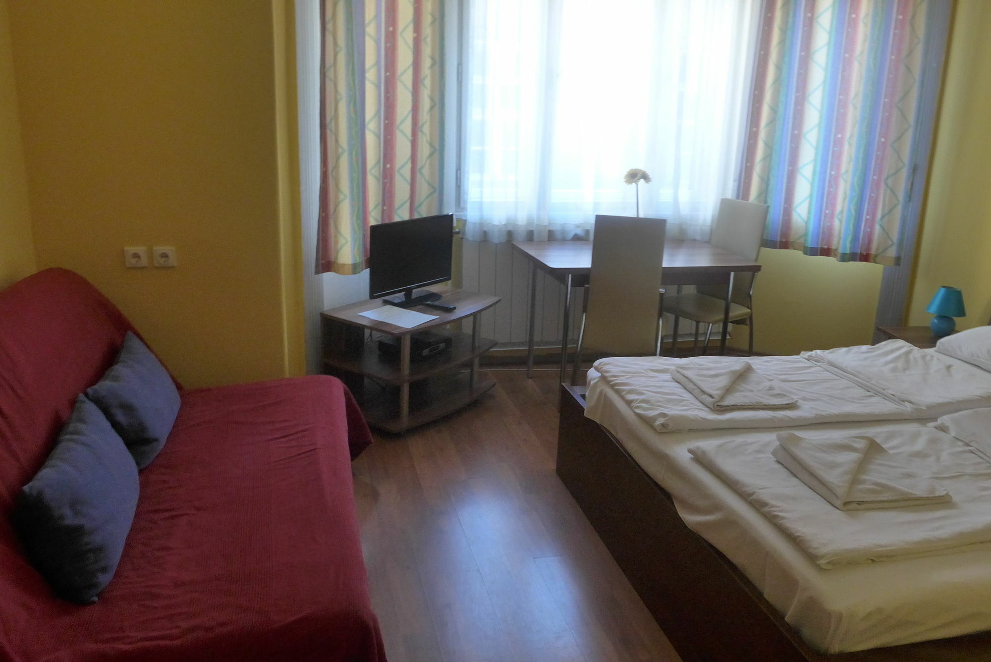 HOTEL AMBER TERRACE STUDIOS BUDAPEST 3* (Hungary) - from US$ 48 | BOOKED